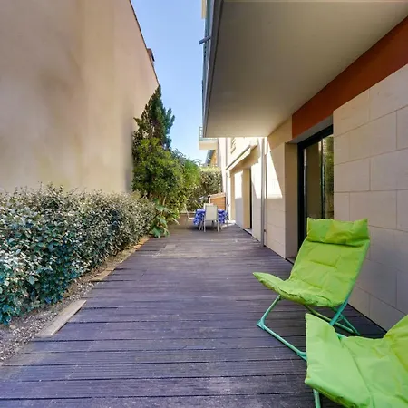 Jammes Soleil : 5 Personnes, Terrasse, Parking, Proche Arcachon