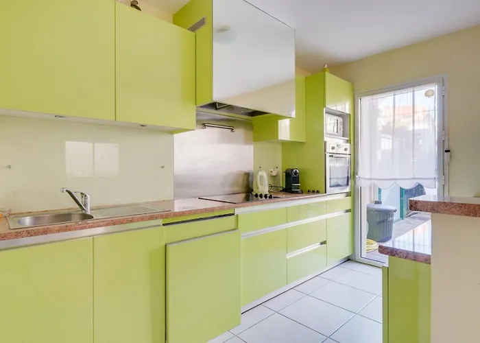 Jammes Soleil : 5 Personnes, Terrasse, Parking, Proche Appartement Arcachon