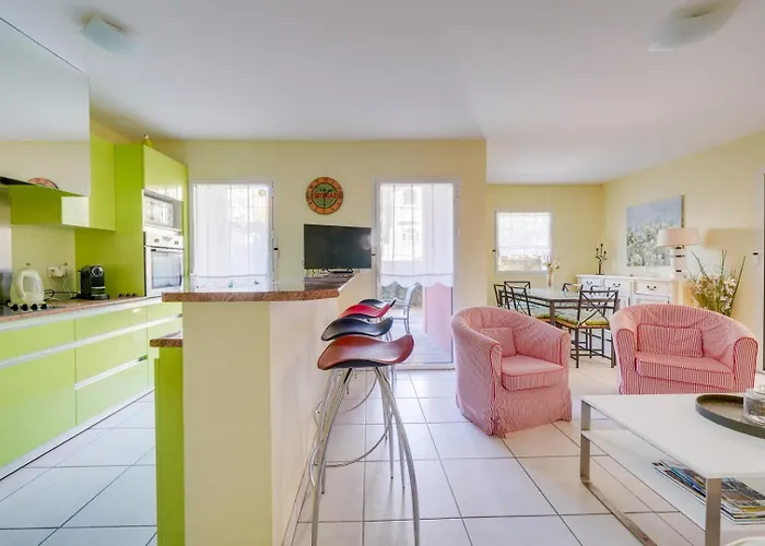 Appartement Jammes Soleil : 5 Personnes, Terrasse, Parking, Proche Arcachon