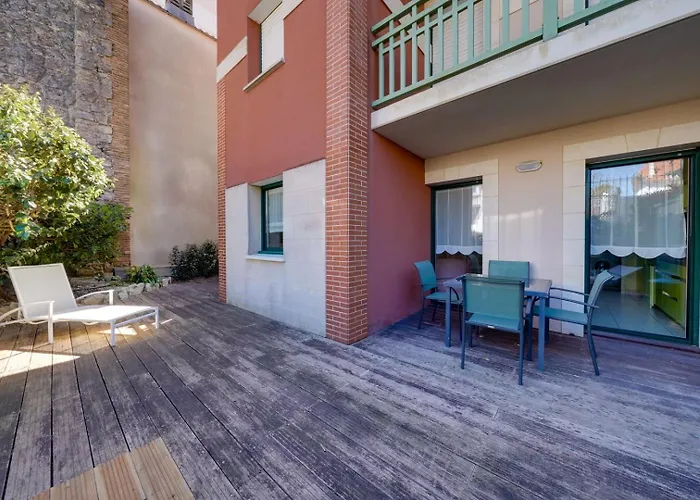 Jammes Soleil : 5 Personnes, Terrasse, Parking, Proche Appartement Arcachon