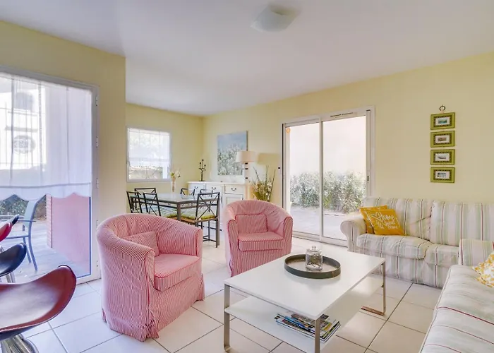 Jammes Soleil : 5 Personnes, Terrasse, Parking, Proche Appartement *