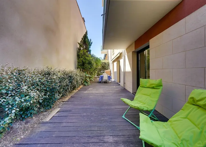 Jammes Soleil : 5 Personnes, Terrasse, Parking, Proche Arcachon