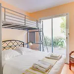 Apartment Jammes : 5 Personnes, Terrasse, Parking, Proche Plage